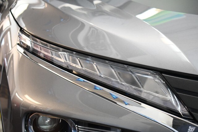 2025 Mitsubishi Eclipse Cross SEL photo 4