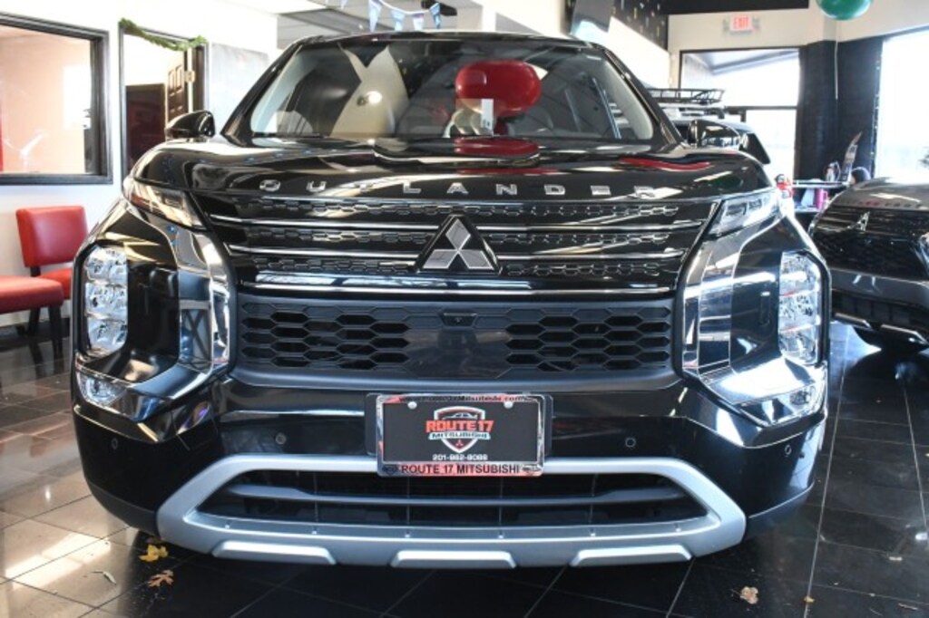 Used 2024 Mitsubishi Outlander PHEV SE SUV