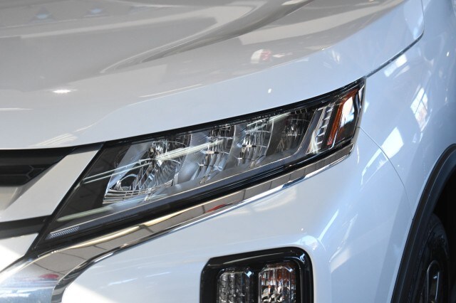 2024 Mitsubishi Outlander Sport ES photo 2