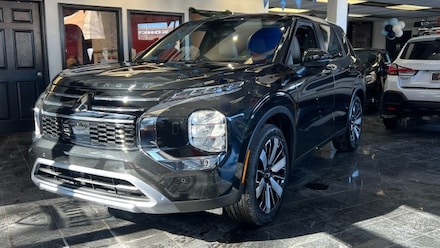 2026 Mitsubishi Outlander SE SUV