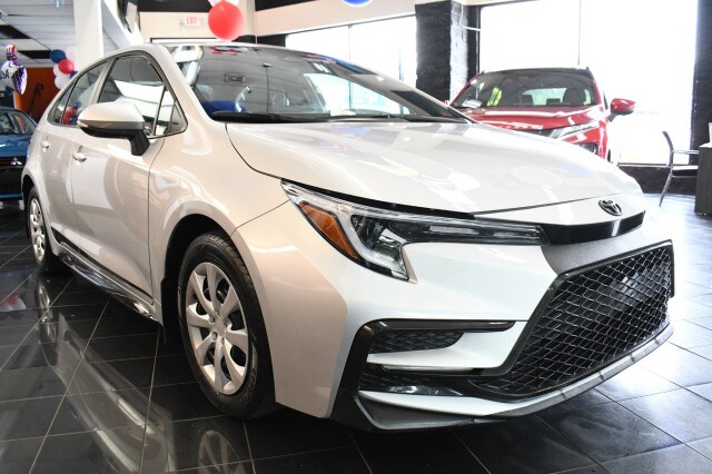 2024 Toyota Corolla SE photo 3