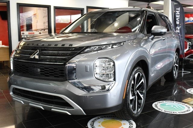 2022 Mitsubishi Outlander SE S-AWC's photo