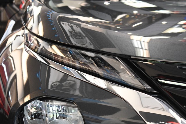 2025 Mitsubishi Outlander PHEV SE photo 4