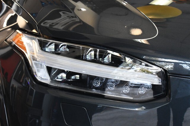 2021 Volvo XC90 Recharge T8 Inscription photo 4