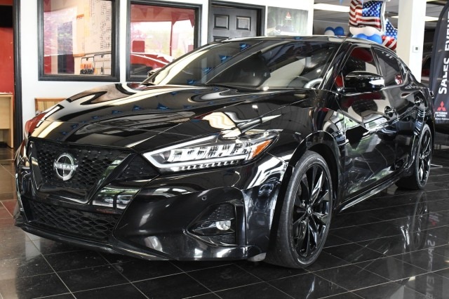 2023 Nissan Maxima SR's photo