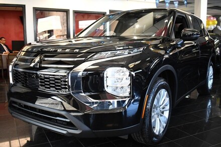 2026 Mitsubishi Outlander ES SUV