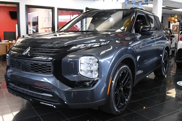 2024 Mitsubishi Outlander SEL Black Edition's photo