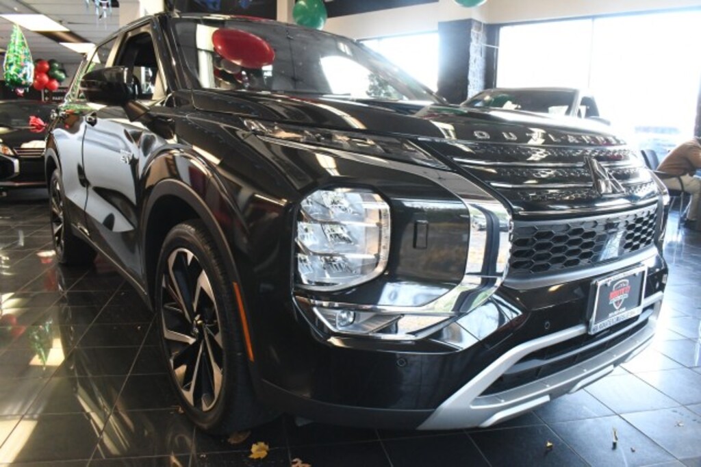 Used 2024 Mitsubishi Outlander PHEV SE SUV