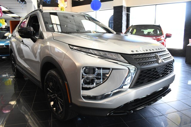 2025 Mitsubishi Eclipse Cross SEL photo 3