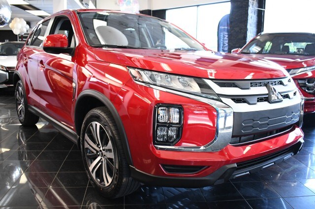 2025 Mitsubishi Outlander Sport ES photo 3