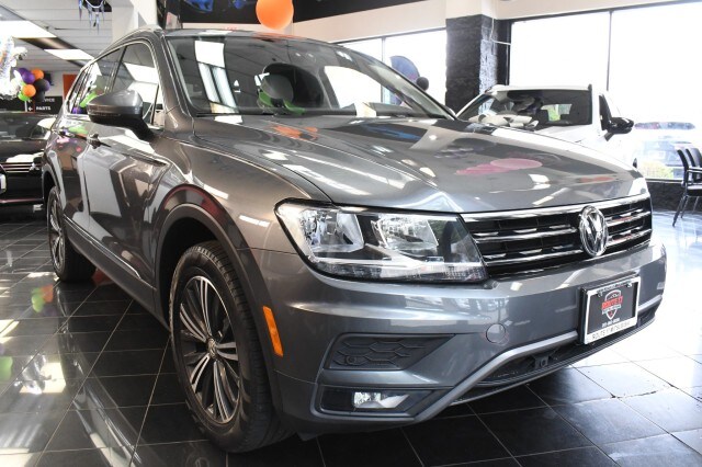2019 Volkswagen Tiguan SE photo 3