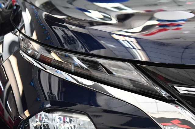 2025 Mitsubishi Outlander SEL photo 4