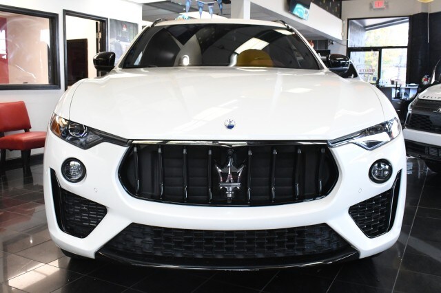 2022 Maserati Levante GT photo 2