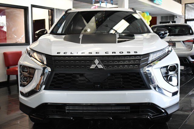 2025 Mitsubishi Eclipse Cross SEL photo 2