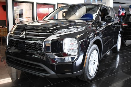 2025 Mitsubishi Outlander ES SUV