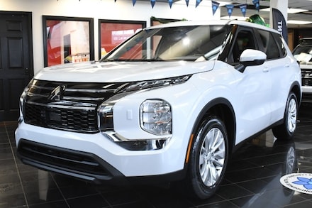 2026 Mitsubishi Outlander ES SUV