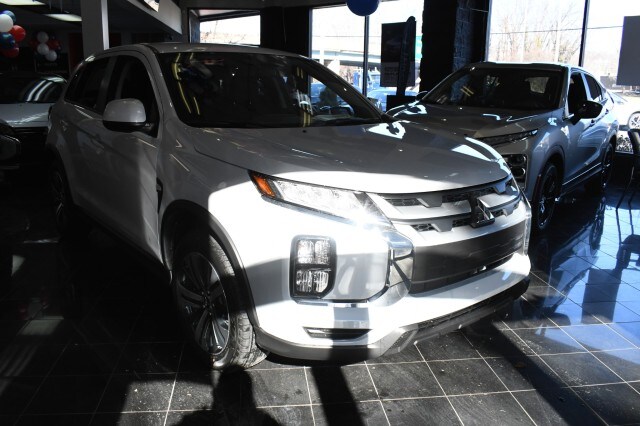 2024 Mitsubishi Outlander Sport ES photo 4