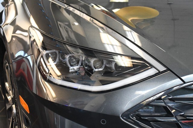 2023 Hyundai Sonata Limited photo 4