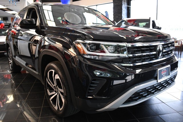 2023 Volkswagen Atlas V6 SEL photo 3