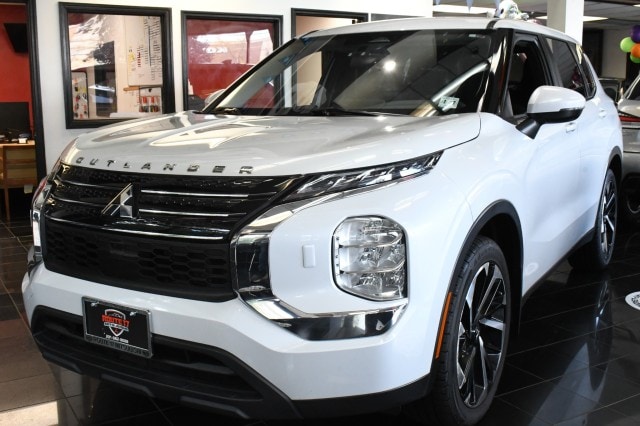 2022 Mitsubishi Outlander CUV 