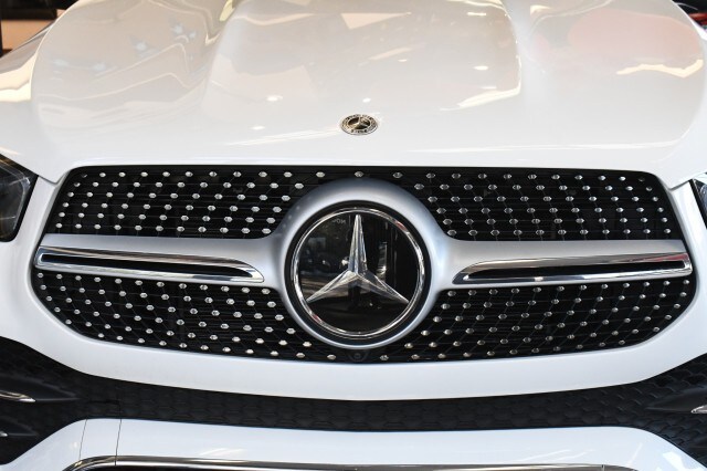 2022 Mercedes Benz GLE 350 4MATIC photo 4