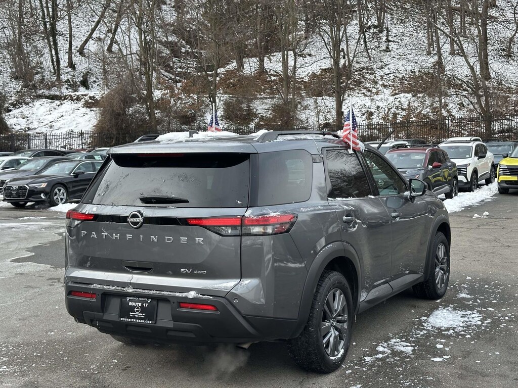 Used 2024 Nissan Pathfinder SV SUV
