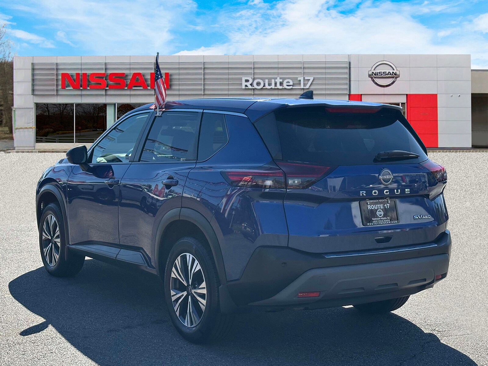2022 Nissan Rogue SV photo 2