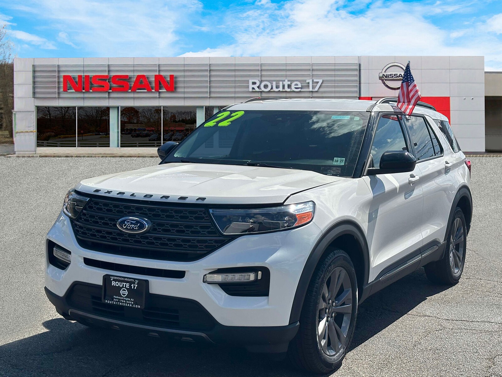 2022 Ford Explorer XLT photo 2