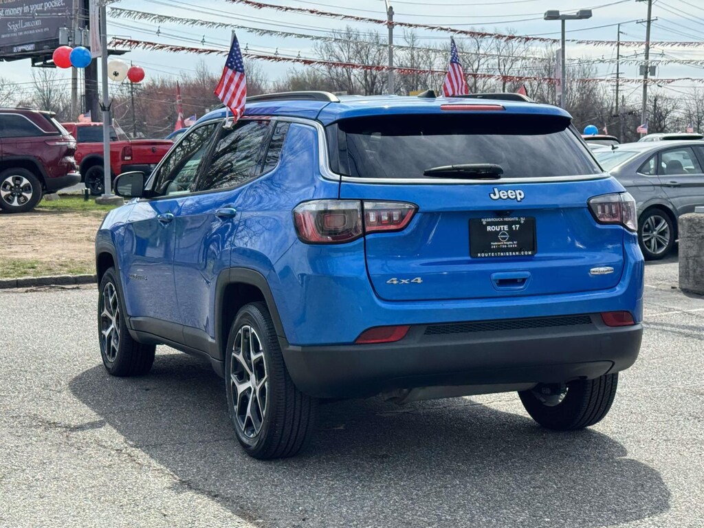 Used 2024 Jeep Compass Latitude SUV