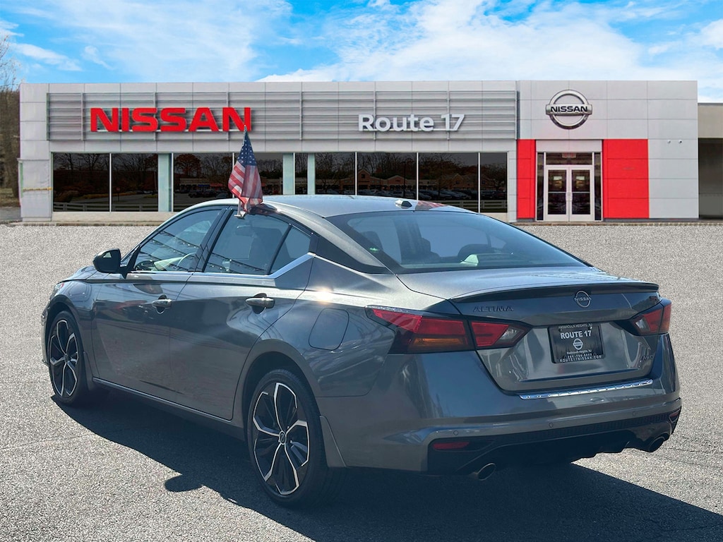 Used 2023 Nissan Altima 2.5 SR Sedan