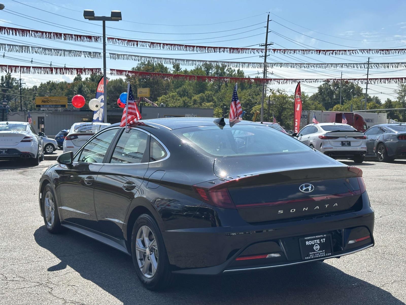 2023 Hyundai Sonata SE photo 2