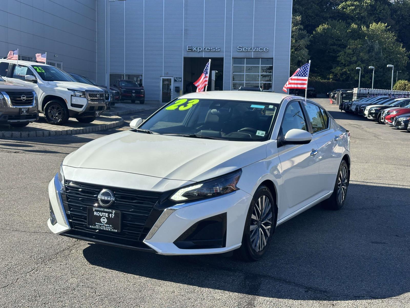 2023 Nissan Altima 2.5 SV photo 2