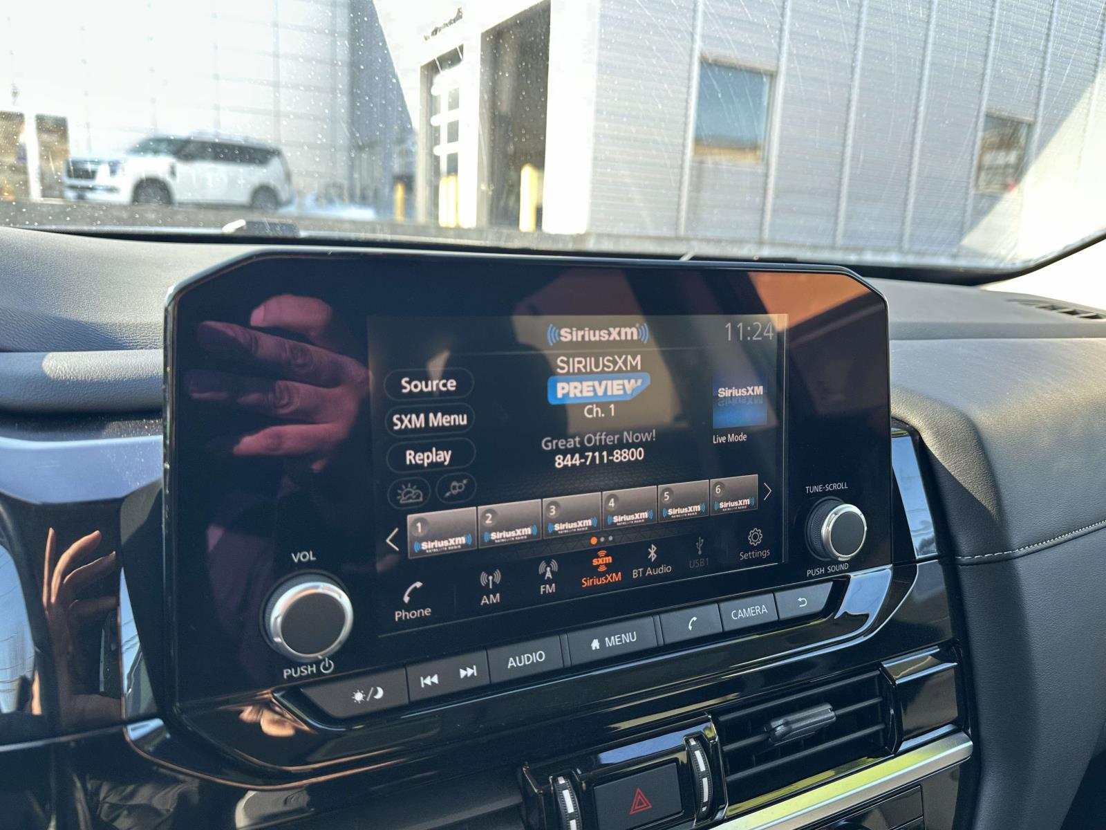 2024 Nissan Pathfinder SV - Photo 24