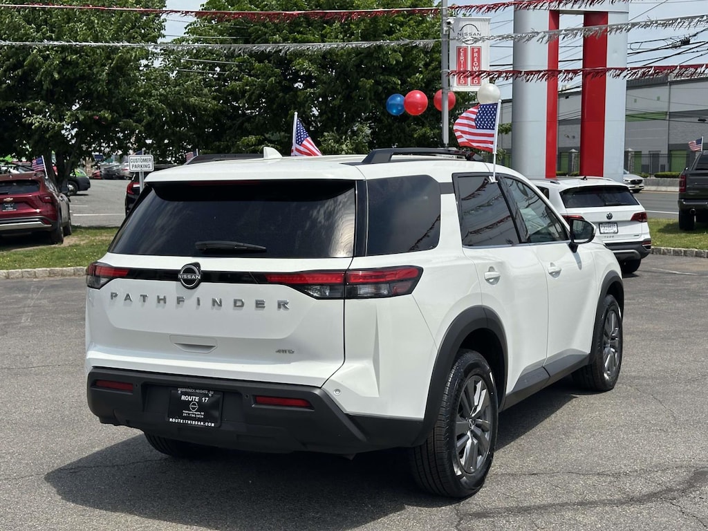 Certified 2025 Nissan Pathfinder SV SUV