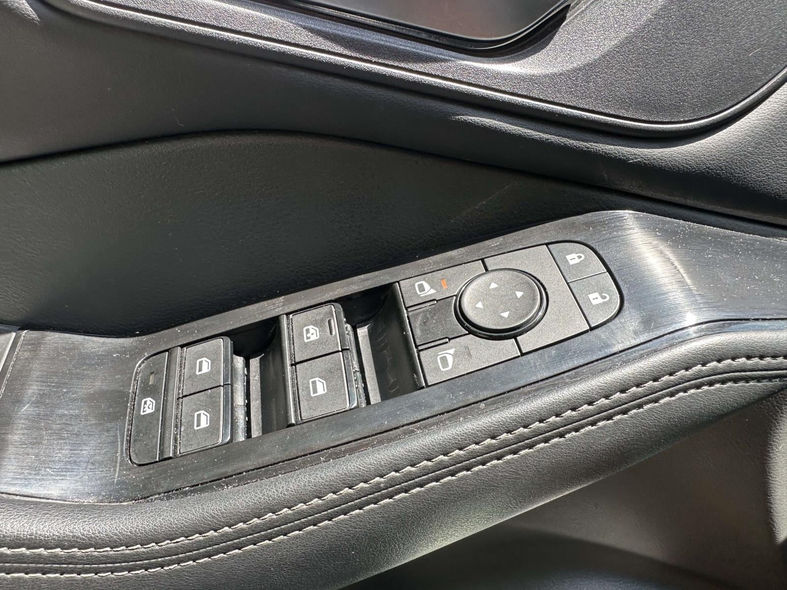 2024 Nissan Rogue SV - Photo 32