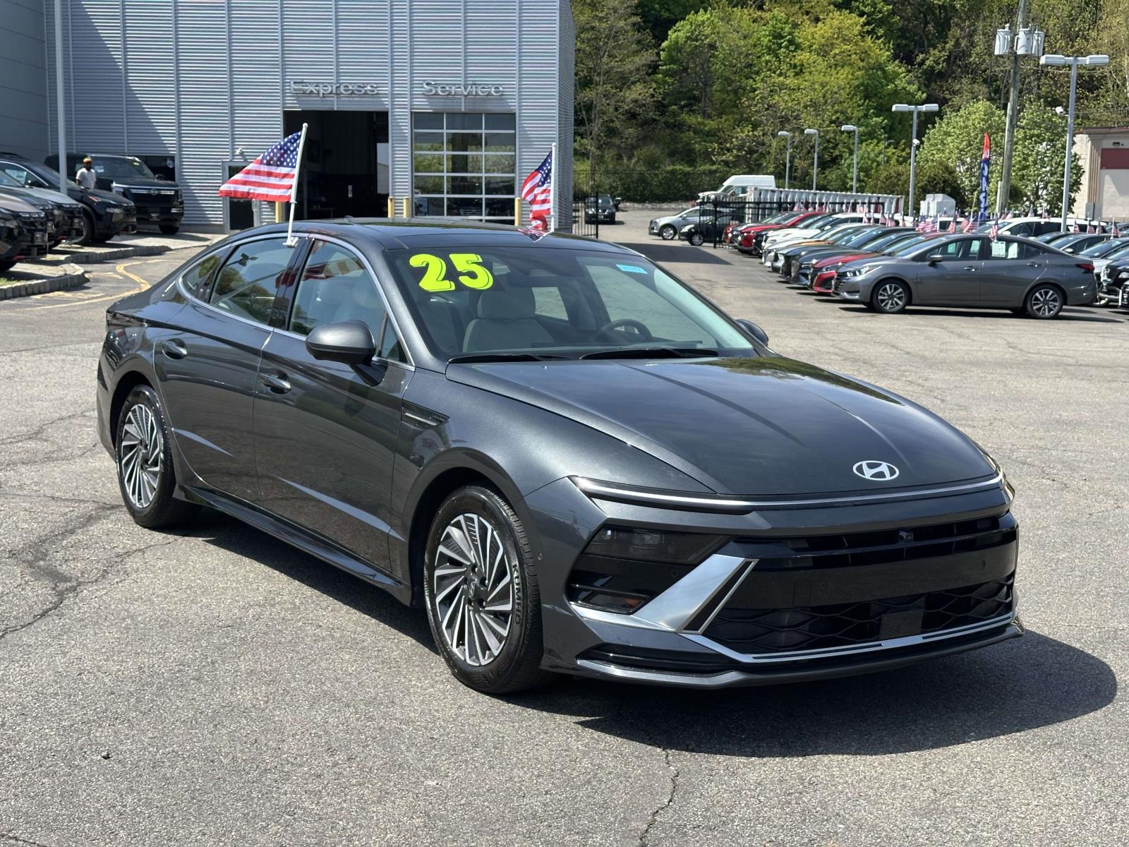 2025 Hyundai Sonata Limited's photo