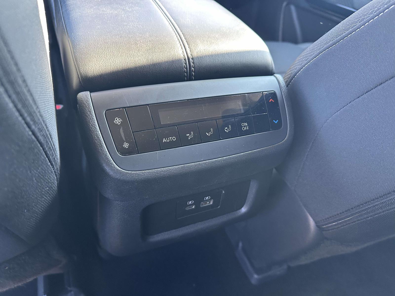 2024 Nissan Pathfinder SV - Photo 9