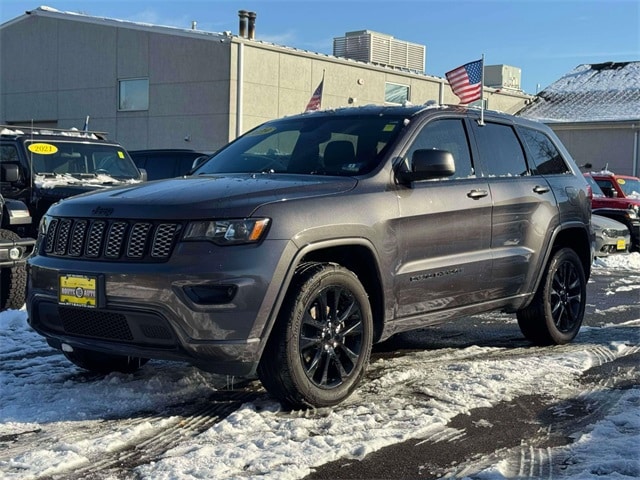 2019 Jeep Grand Cherokee Altitude's photo