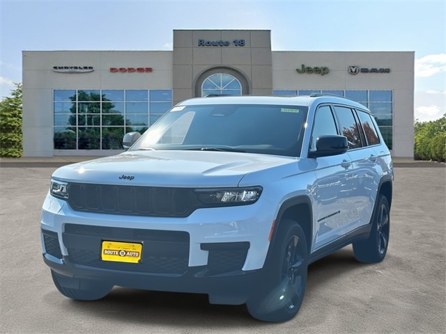 2025 Jeep Grand Cherokee L Altitude's photo