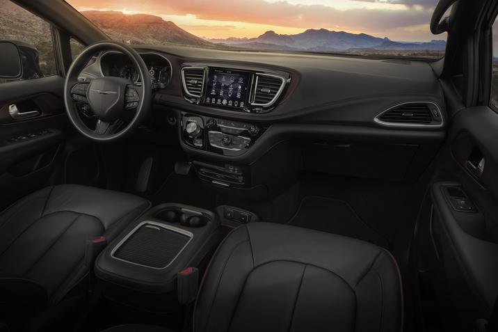 2019 Chrysler Pacifica 35th Anniversary Edition Interior