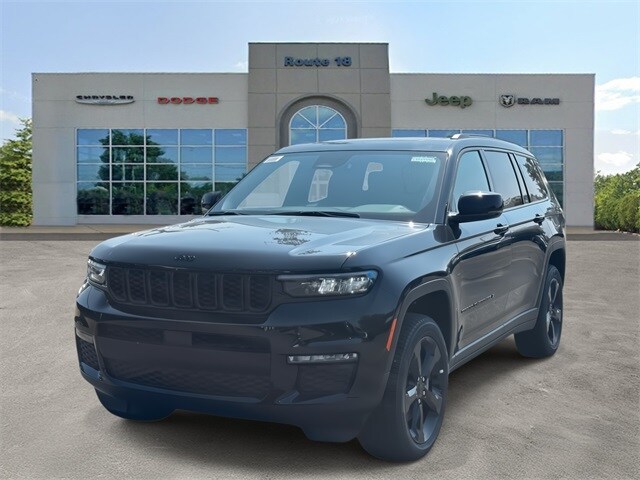 2025 Jeep Grand Cherokee Limited Sport photo 2