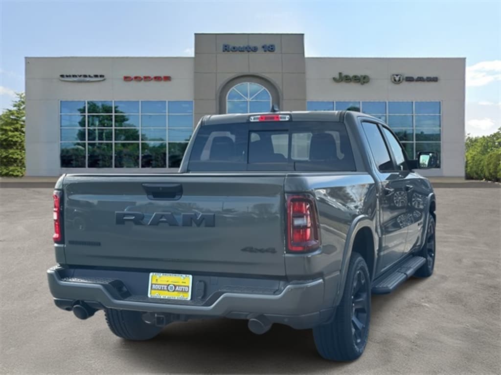 New 2026 Ram 1500 BIG HORN CREW CAB 4X4 5'7 BOX Pickup