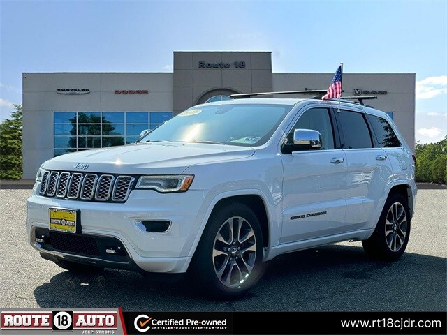 2017 Jeep Grand Cherokee Overland photo 2