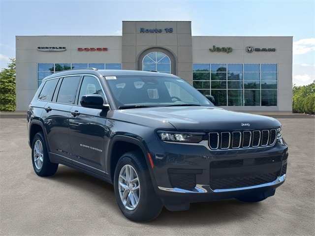 2025 Jeep Grand Cherokee L Laredo's photo