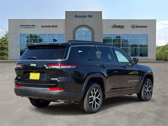 2025 Jeep Grand Cherokee Limited Sport photo 4