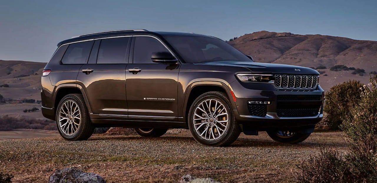 2023 Jeep Grand Cherokee.png