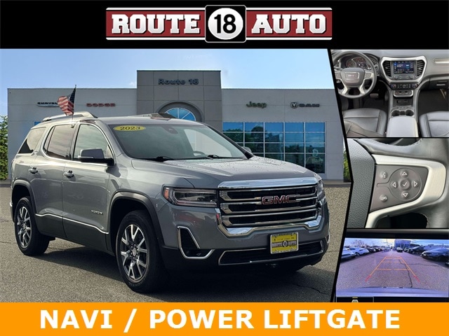 2023 GMC Acadia SLT's photo