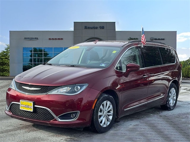 Used 2017 Chrysler Pacifica Touring-L with VIN 2C4RC1BG5HR748856 for sale in East Brunswick, NJ