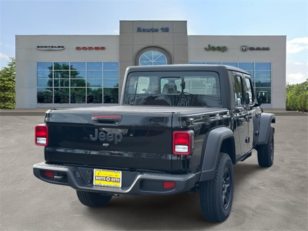New 2026 Jeep Gladiator SPORT 4X4 Pickup