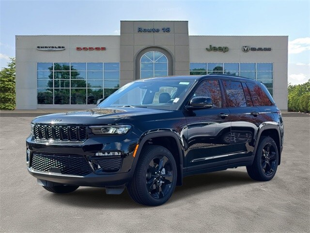 2025 Jeep Grand Cherokee Limited photo 2